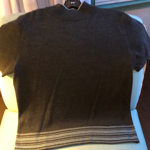 Top - Picture 2 of 2